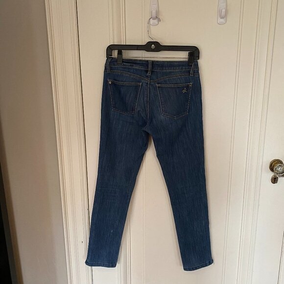 DL1961 Medium Wash Jeans - Picture 2 of 6